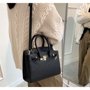 COPY - The New York Matte Black Classic British-Style Handbag/Purse. Hot Seller…